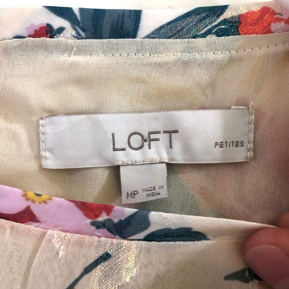 Floral Loft Blouse with Gold - Picture 11 of 11